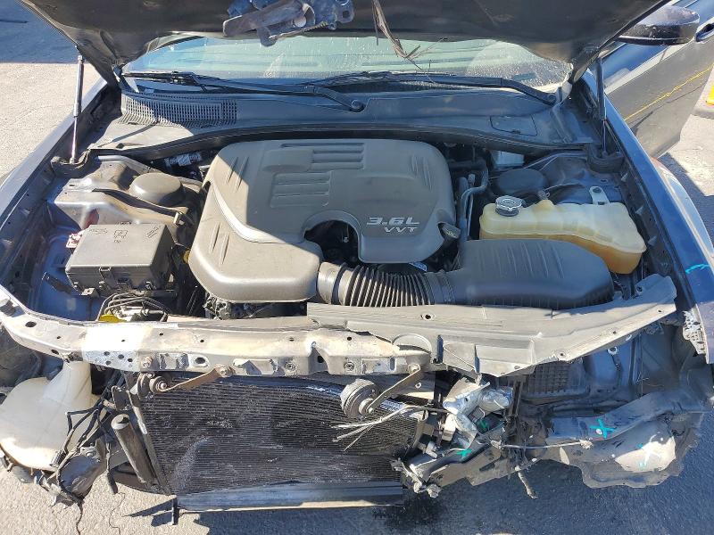 Photo 11 from auction – 2018 CHRYSLER 300 with VIN 2C3CCAGG7JH250351