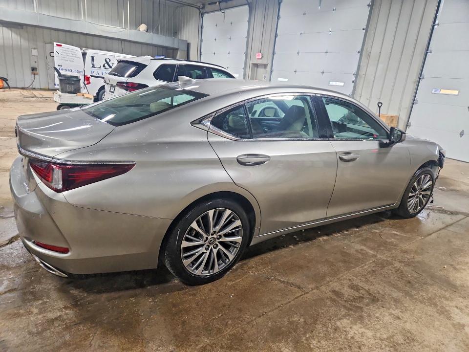 Photo 3 from auction – 2020 LEXUS ES with VIN 58ADZ1B15LU061316