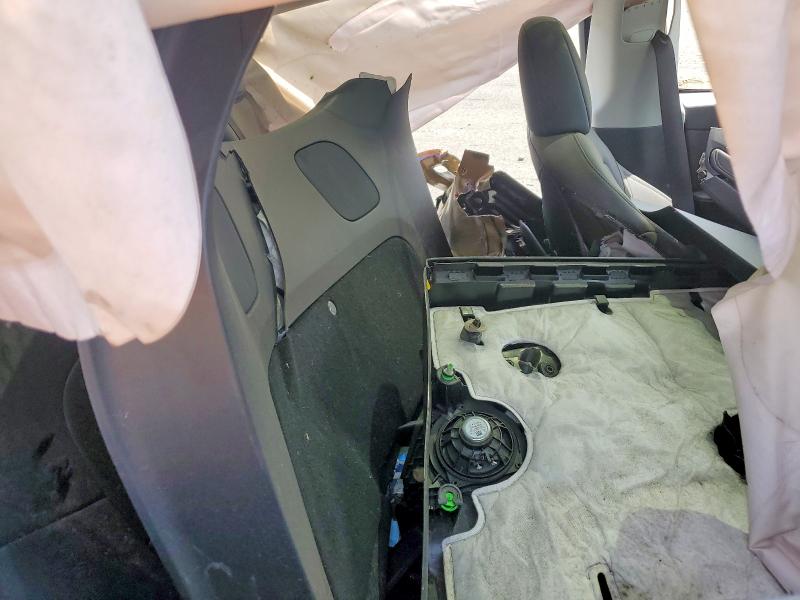 Снимка 10 от търг – 2024 TESLA MODEL Y с VIN 7SAYGAEE1RF982048