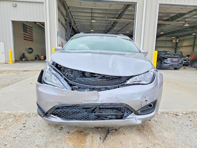 Zdjęcie 5 z aukcji – 2020 CHRYSLER PACIFICA z VIN 2C4RC1FG2LR122216