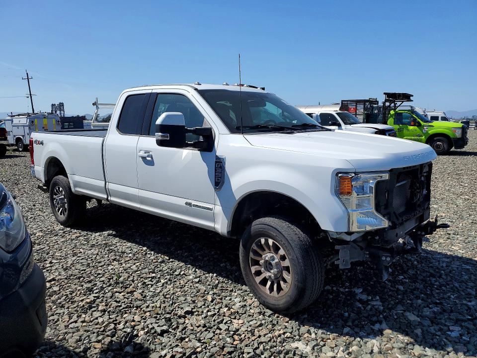 Photo 4 from auction – 2022 FORD F350 with VIN 1FT8X3BT5NEE57792