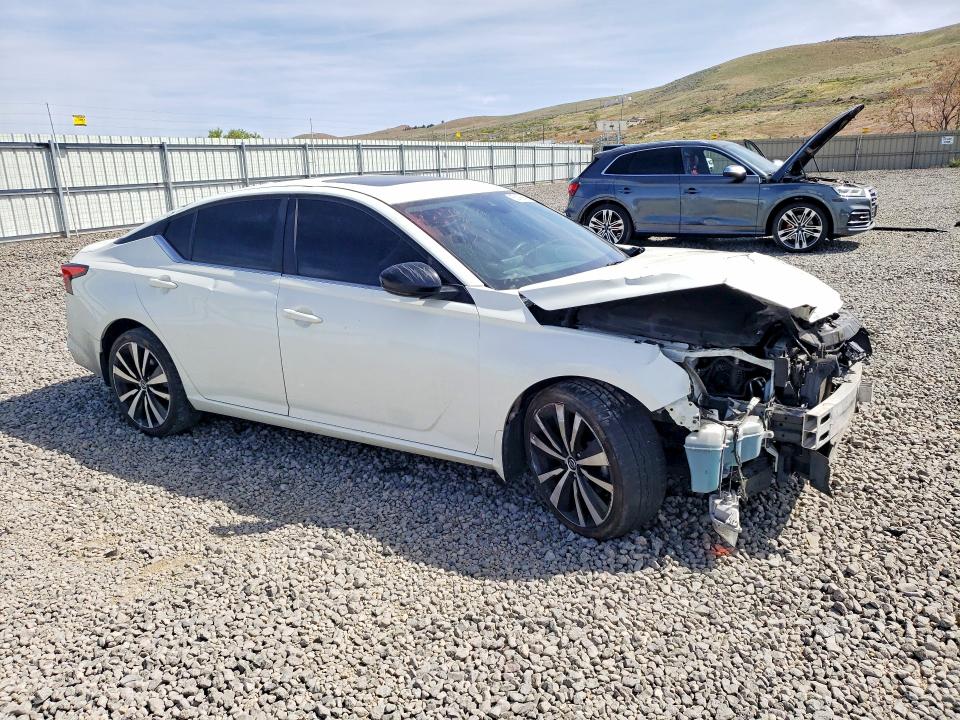 Photo 4 from auction – 2020 NISSAN ALTIMA with VIN 1N4BL4CW6LN323165