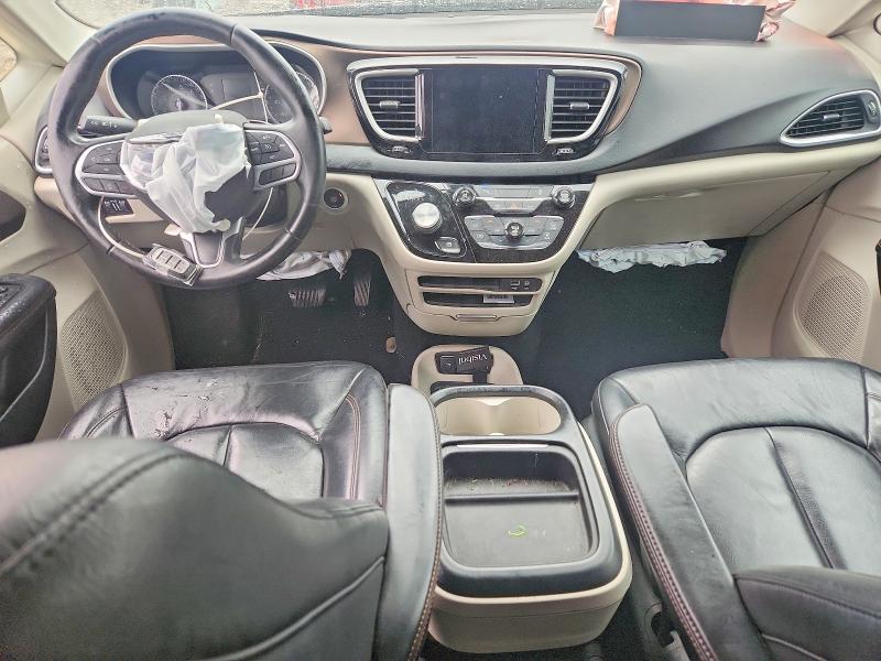 Photo 8 from auction – 2017 CHRYSLER PACIFICA with VIN 2C4RC1BG6HR537942