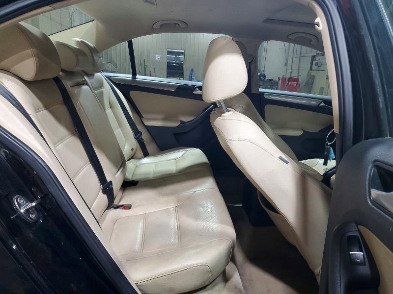 Снимка 10 от търг – 2016 VOLKSWAGEN JETTA с VIN 3VWD67AJ3GM240759