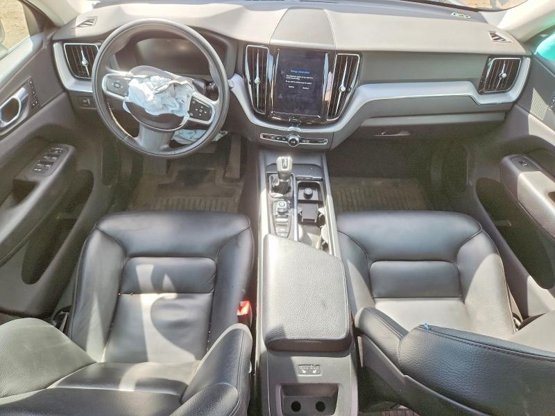 Photo 8 from auction – 2019 VOLVO XC60 with VIN LYV102RK5KB350153
