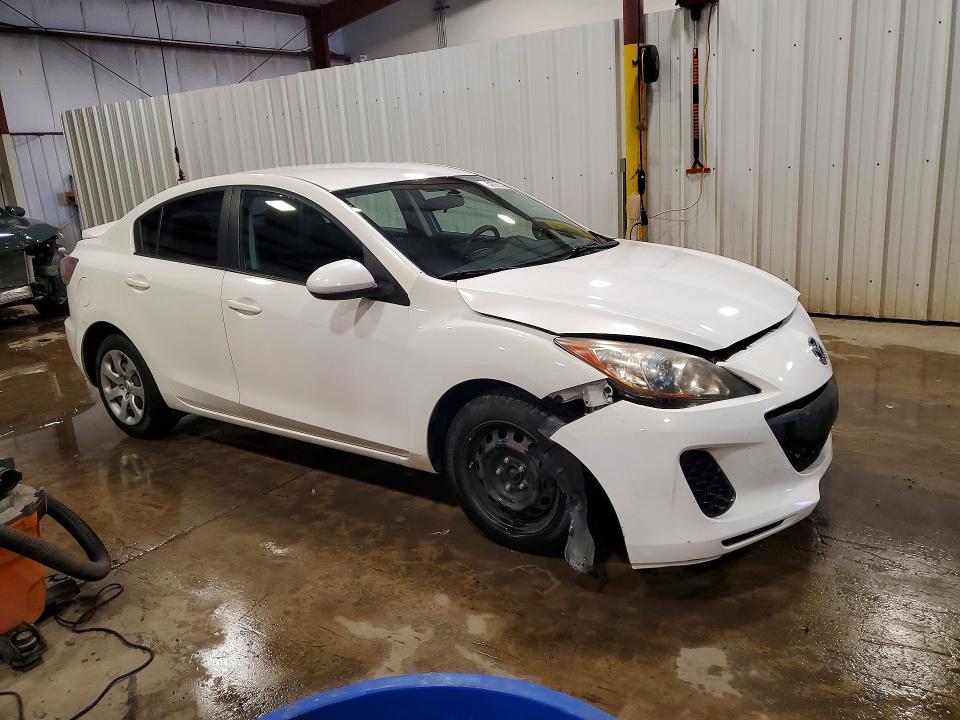 Photo 4 from auction – 2013 MAZDA 3 with VIN JM1BL1UP1D1815899