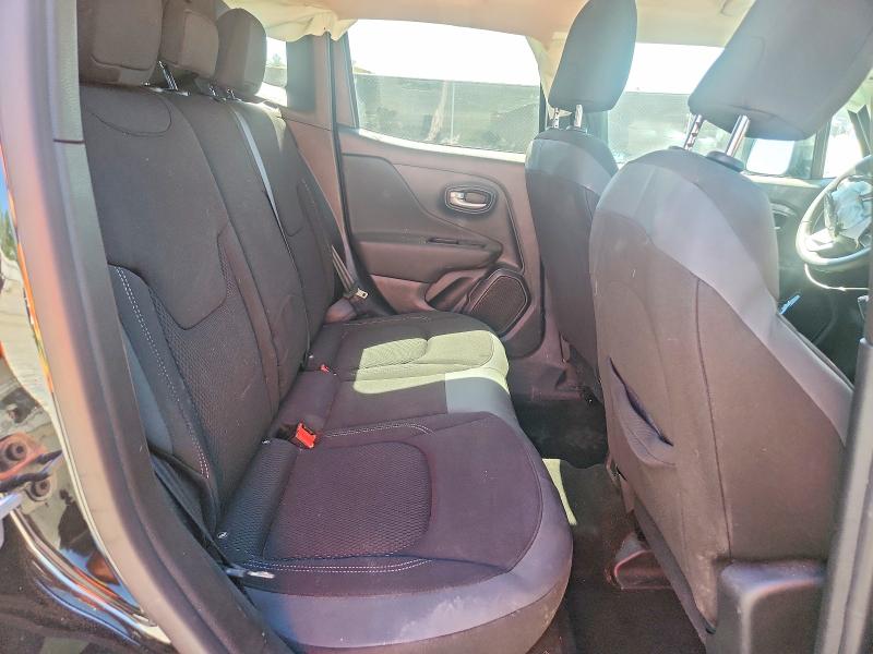 Photo 10 from auction – 2023 JEEP RENEGADE with VIN ZACNJDE16PPP25387