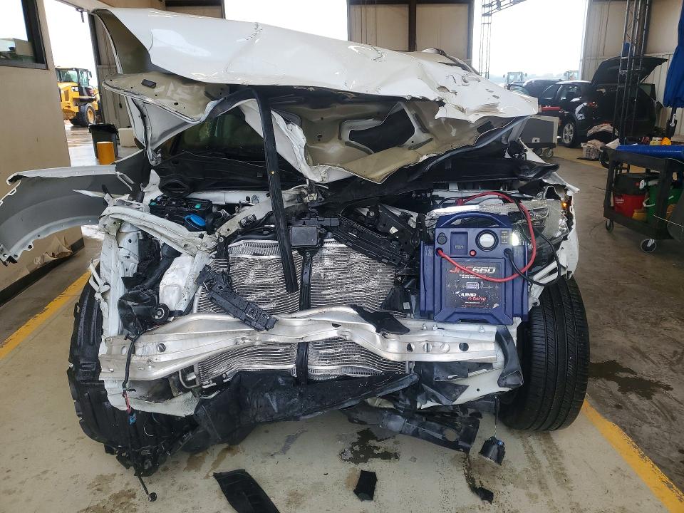 Photo 5 from auction – 2022 HONDA PILOT with VIN 5FNYF5H26NB001442