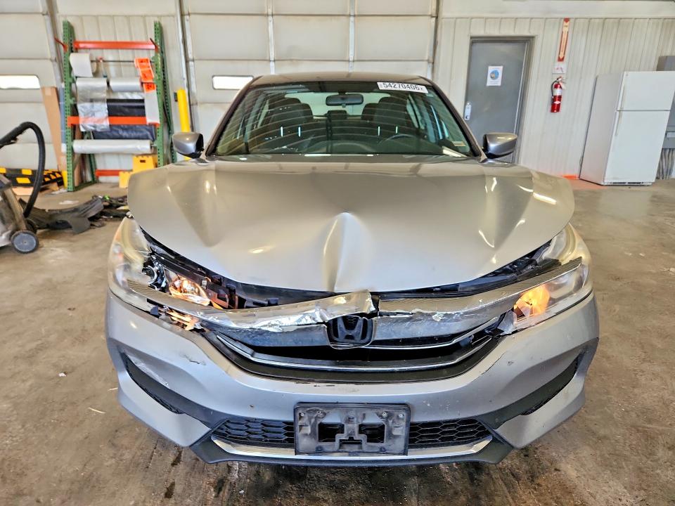 Photo 5 from auction – 2017 HONDA ACCORD with VIN 1HGCR2F35HA239597