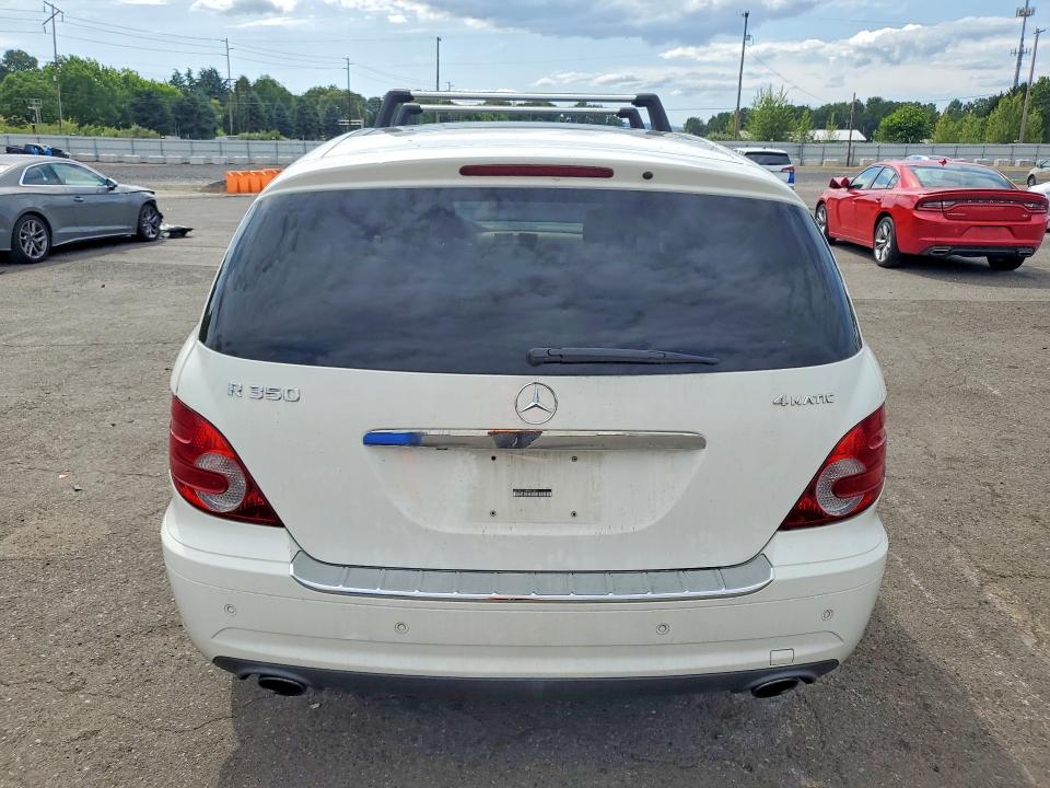 Photo 6 from auction – 2009 MERCEDES-BENZ R with VIN 4JGCB65E89A092881