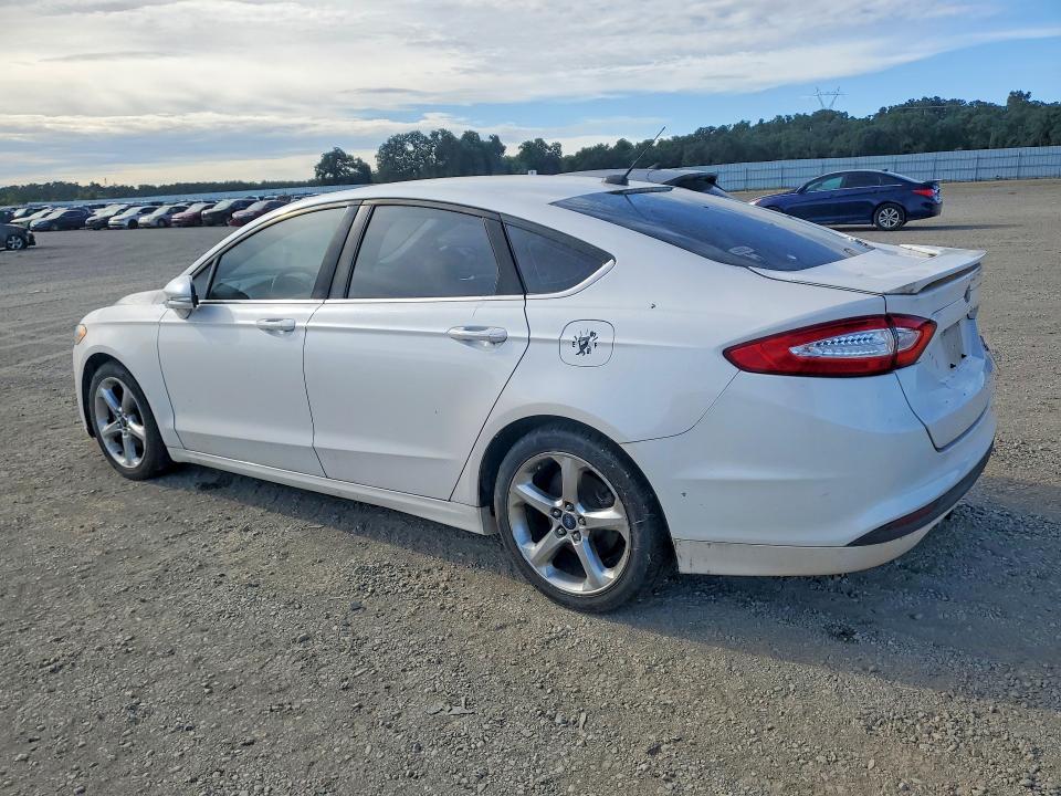 Photo 2 from auction – 2014 FORD FUSION with VIN 3FA6P0HD6ER212458