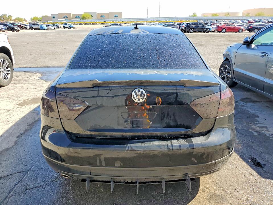 Photo 6 from auction – 2015 VOLKSWAGEN PASSAT with VIN 1VWCV7A38FC036071