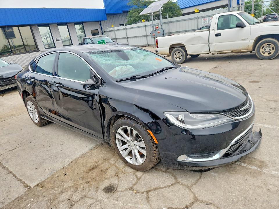 Photo 4 from auction – 2015 CHRYSLER 200 with VIN 1C3CCCABXFN695593