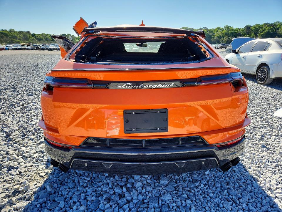 Photo 6 from auction – 2024 LAMBORGHINI URUS with VIN ZPBUC3ZL8RLA30326