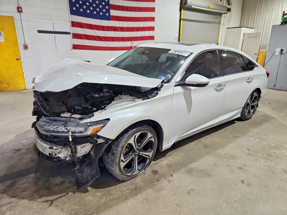 HONDA ACCORD 2018 with VIN 1HGCV1F92JA013677 - Photo from auction