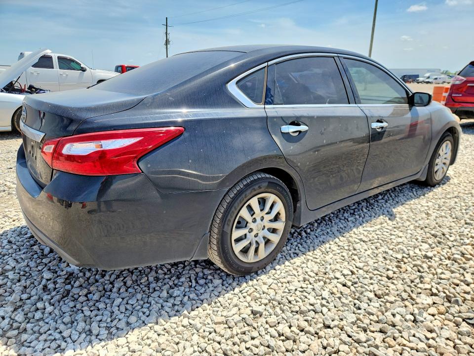 Photo 3 from auction – 2017 NISSAN ALTIMA with VIN 1N4AL3AP3HC219415