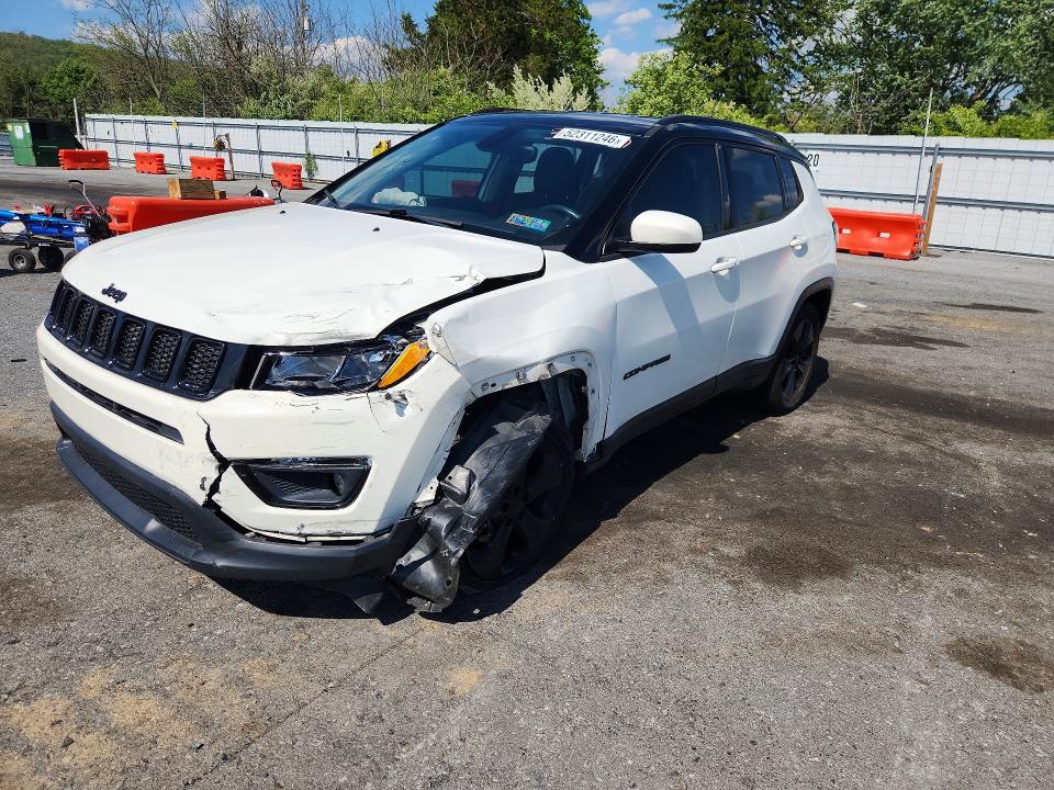 JEEP COMPASS 2018 with VIN 3C4NJDBB6JT301577 - Photo from auction