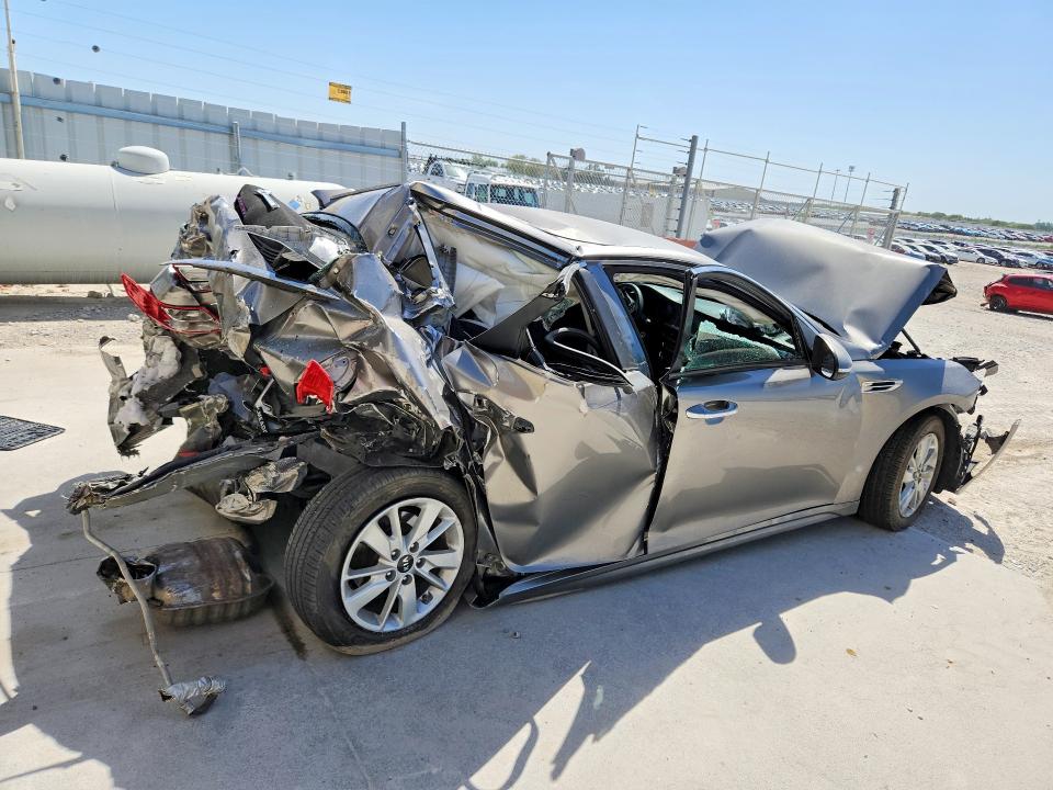 Photo 3 from auction – 2018 KIA OPTIMA with VIN 5XXGT4L3XJG187251