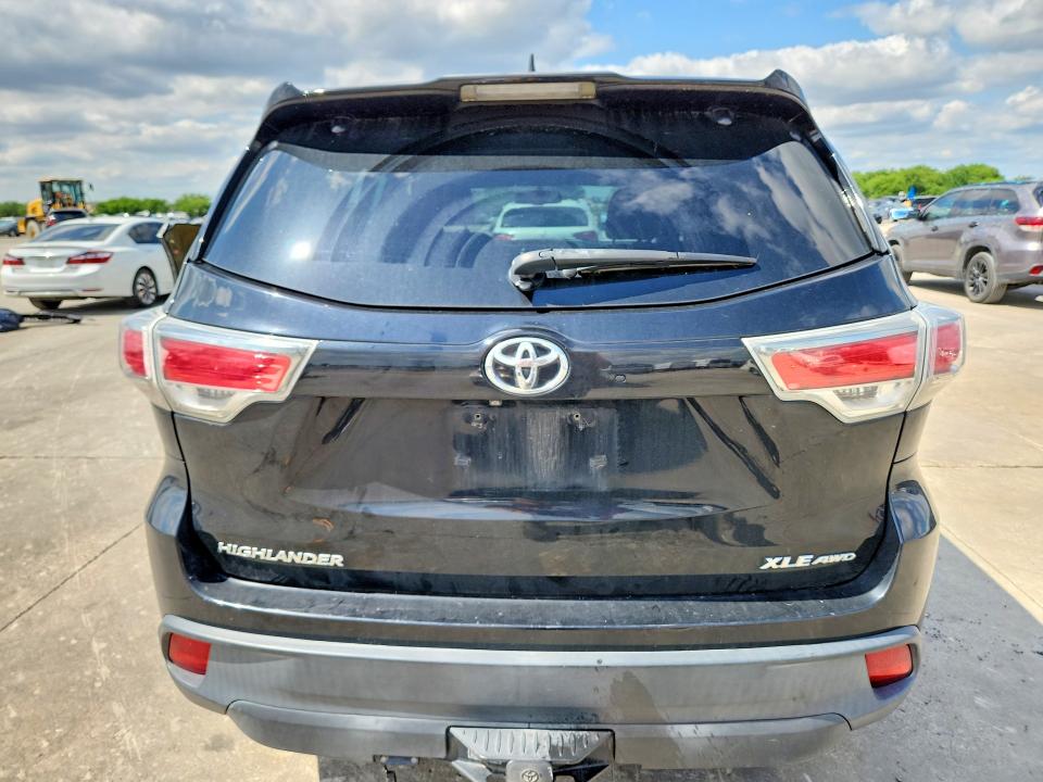 Foto 6 de la subasta – 2014 TOYOTA HIGHLANDER con VIN 5TDJKRFH6ES061440