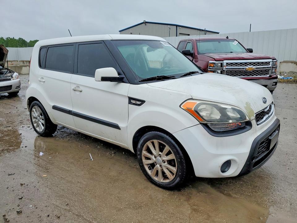 Photo 4 from auction – 2012 KIA SOUL with VIN KNDJT2A52C7458152