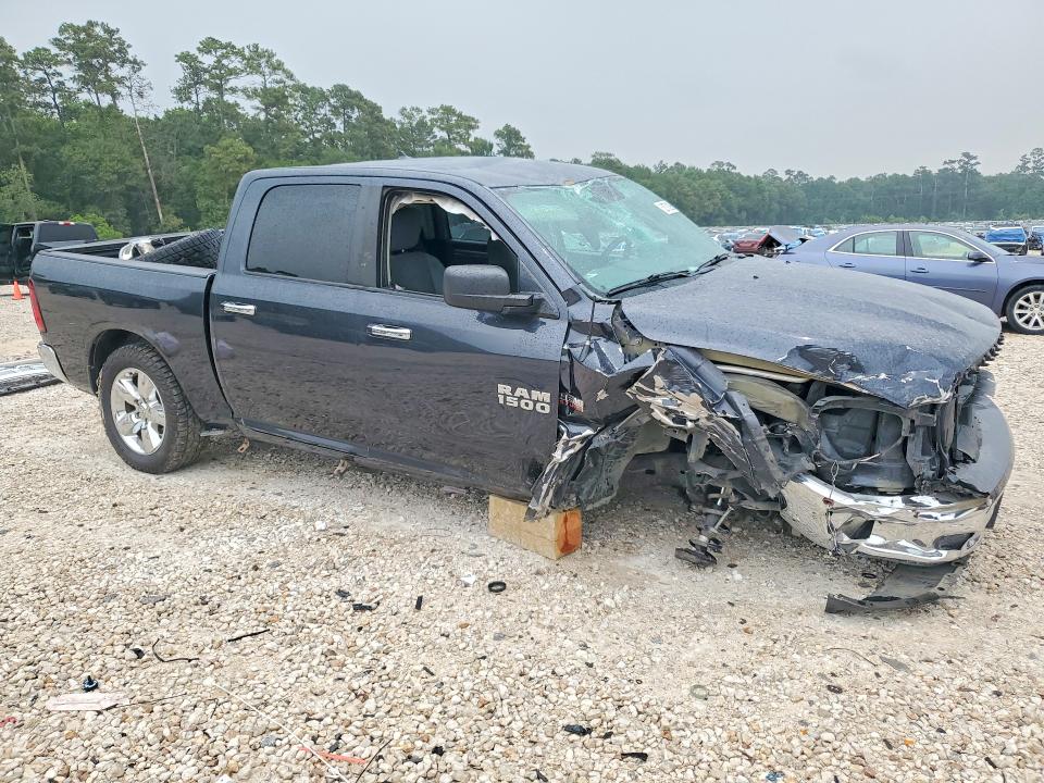 Photo 4 from auction – 2016 RAM 1500 with VIN 1C6RR6LT4GS155615
