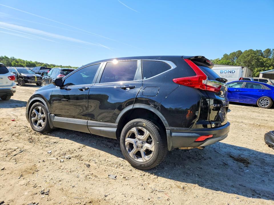 Photo 2 from auction – 2017 HONDA CR-V with VIN 2HKRW2H80HH684137