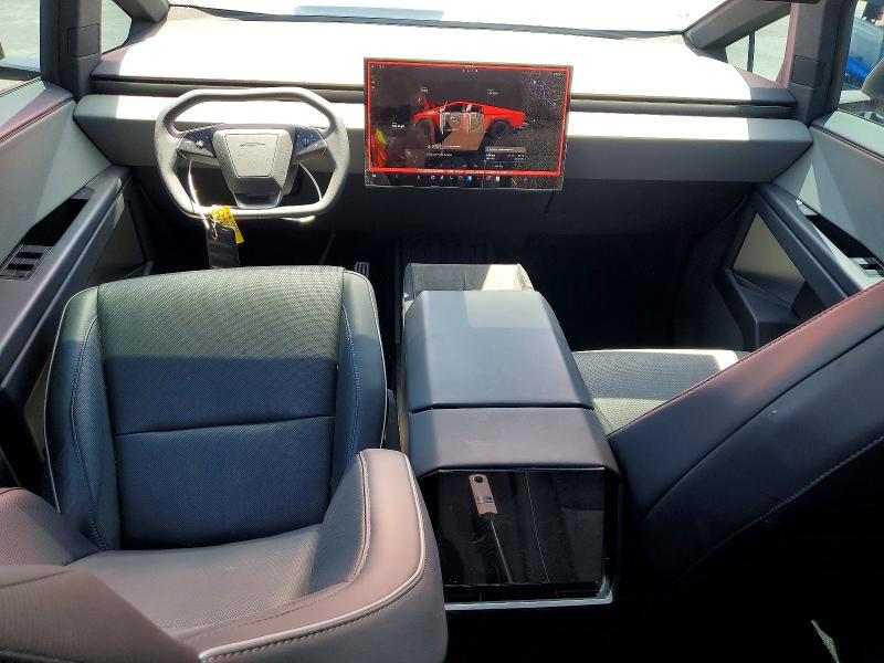 Photo 8 from auction – 2024 TESLA CYBERTRUCK with VIN 7G2CEHED1RA049631
