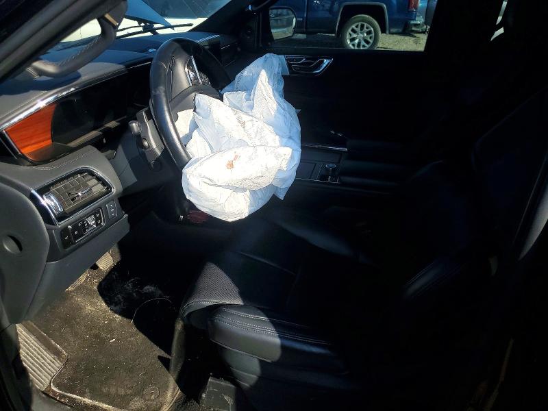 Photo 7 from auction – 2023 LINCOLN NAVIGATOR with VIN 5LMJJ2LG7PEL16197