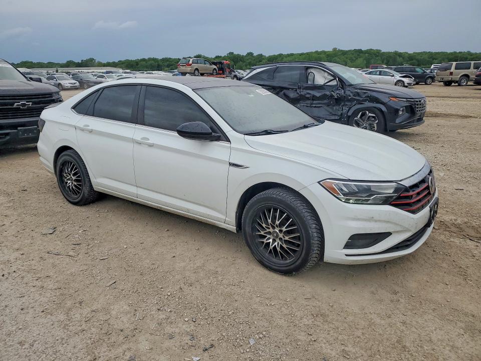 Photo 4 from auction – 2019 VOLKSWAGEN JETTA with VIN 3VWC57BU5KM222828