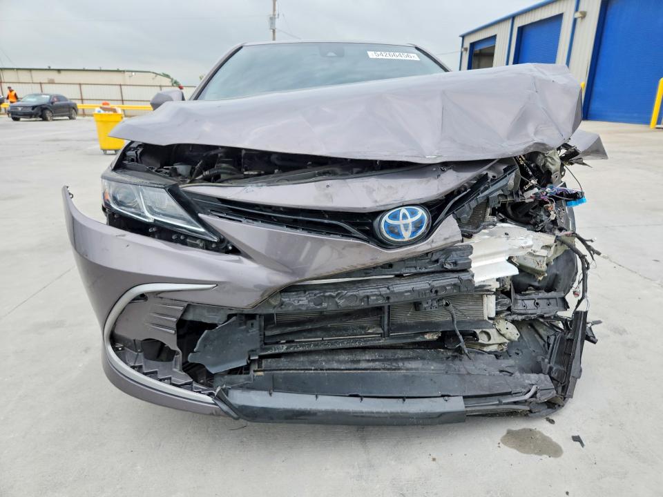 Photo 5 from auction – 2022 TOYOTA CAMRY with VIN 4T1C31AK5NU580271