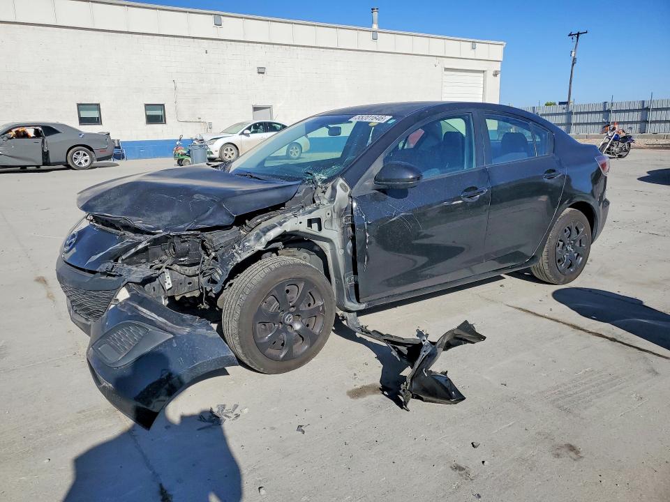 MAZDA 3 2011 with VIN JM1BL1UG7B1424835 - Photo from auction