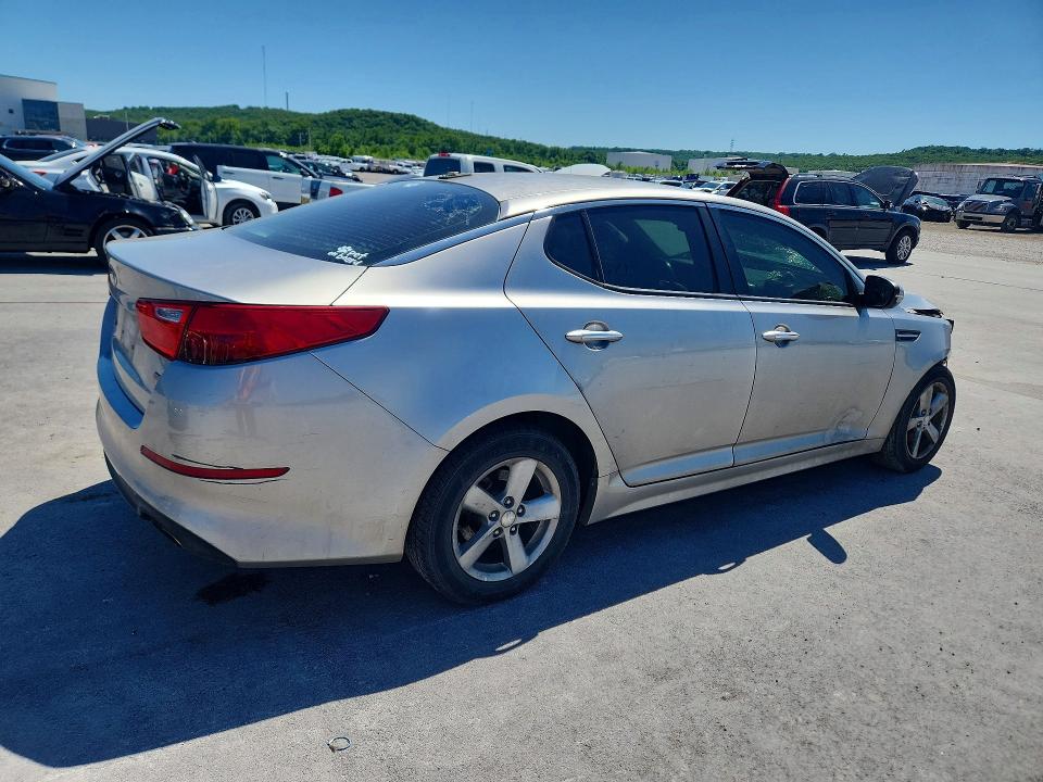 Photo 3 from auction – 2015 KIA OPTIMA with VIN 5XXGM4A73FG383705