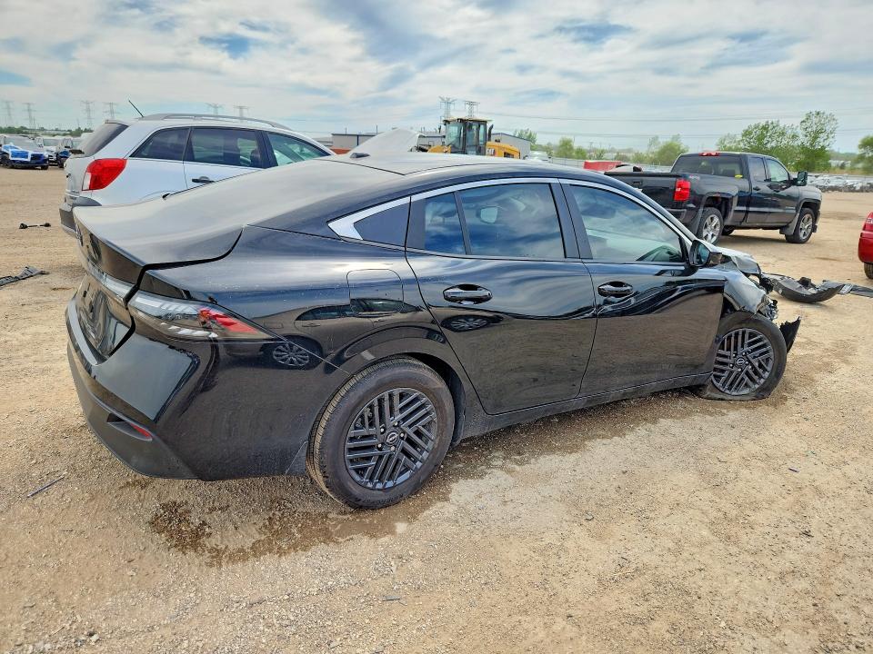 Photo 3 from auction – 2026 NISSAN SENTRA with VIN 3N1AB9CV3TY227769