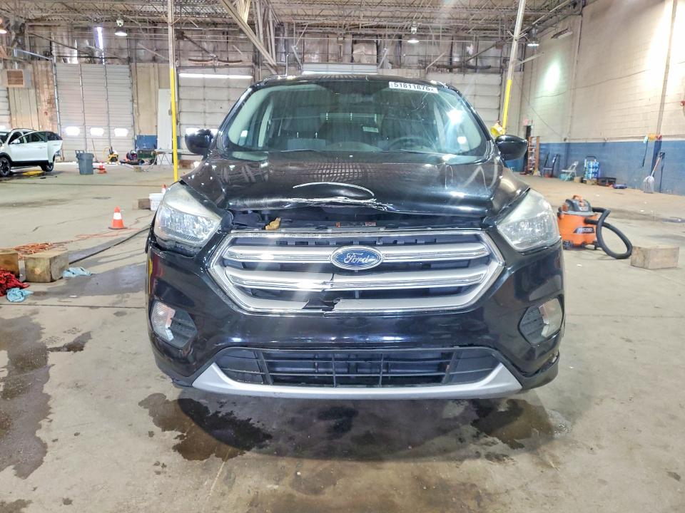 Foto 5 de la subasta – 2017 FORD ESCAPE con VIN 1FMCU0GD6HUD52574