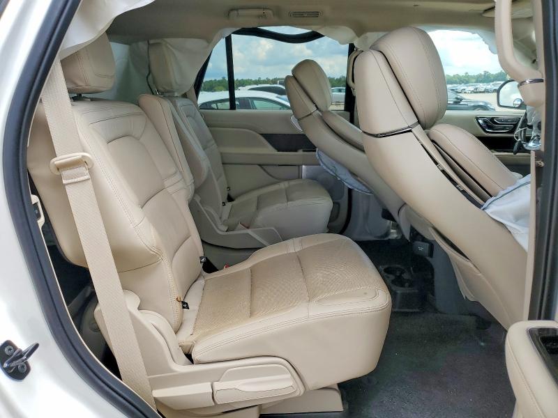 Photo 11 from auction – 2021 LINCOLN NAVIGATOR with VIN 5LMJJ2LT8MEL18419