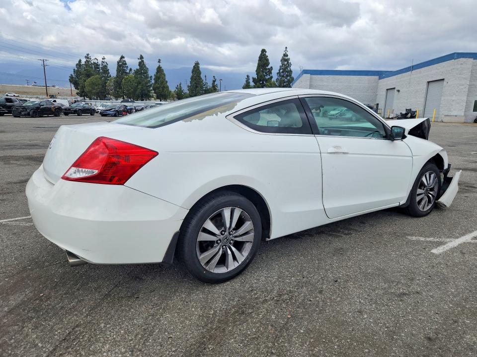 Photo 3 from auction – 2011 HONDA ACCORD with VIN 1HGCS1B34BA016253