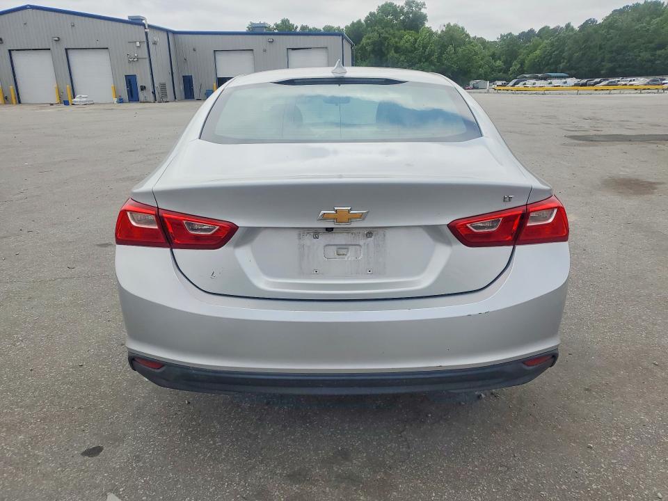 Photo 6 from auction – 2018 CHEVROLET MALIBU with VIN 1G1ZD5ST6JF254142