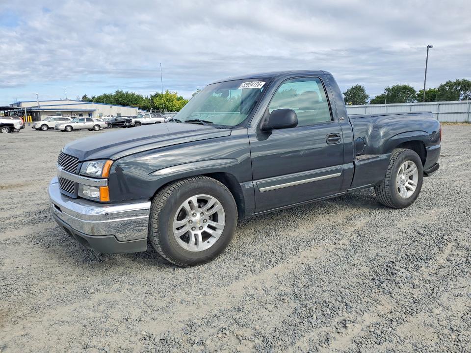 CHEVROLET SILVERADO 2003 z numerem VIN 1GCEC14V93Z348081 - Zdjęcie z aukcji