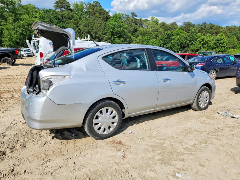 Photo 3 from auction – 2019 NISSAN VERSA with VIN 3N1CN7APXKL875128