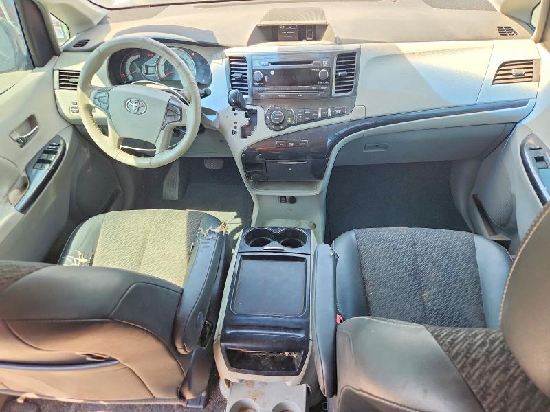 Zdjęcie 8 z aukcji – 2011 TOYOTA SIENNA z VIN 5TDXK3DC0BS043171