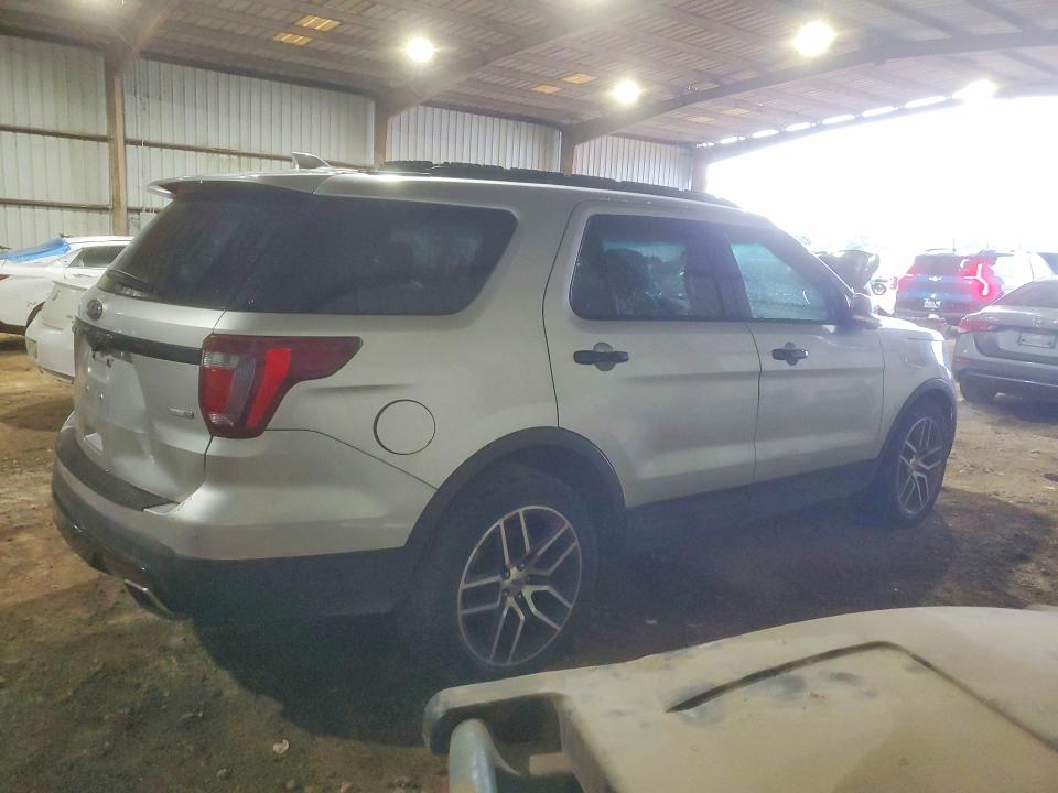 Photo 3 from auction – 2016 FORD EXPLORER with VIN 1FM5K8GT7GGB94134