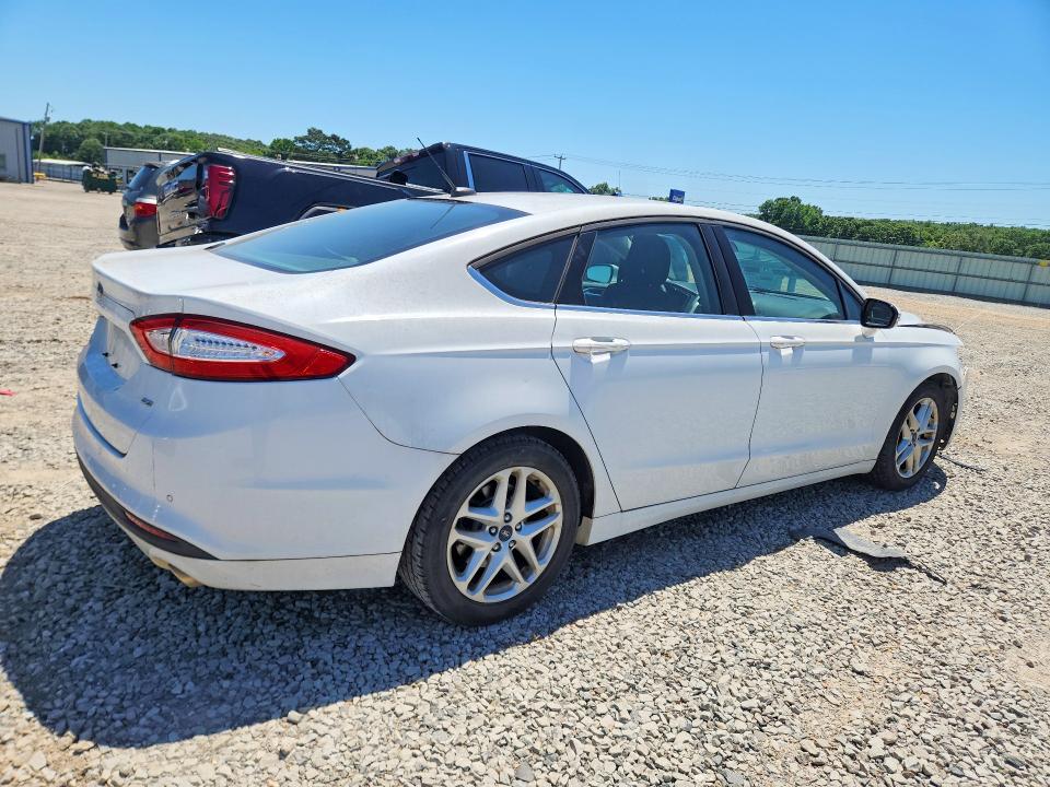 Photo 3 from auction – 2016 FORD FUSION with VIN 3FA6P0H70GR285161