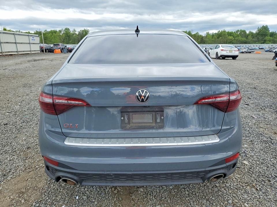 Photo 6 from auction – 2024 VOLKSWAGEN JETTA with VIN 3VW2T7BU9RM047656