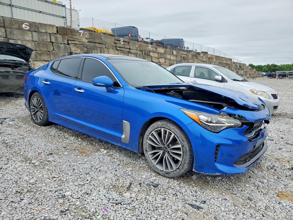 Foto 4 de la subasta – 2018 KIA STINGER con VIN KNAE25LA8J6037472