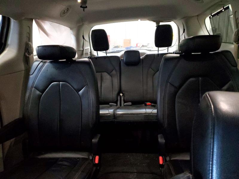 Photo 10 from auction – 2017 CHRYSLER PACIFICA with VIN 2C4RC1BG7HR560727