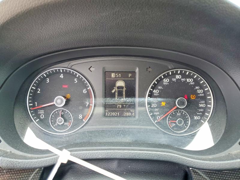 Photo 9 from auction – 2015 VOLKSWAGEN PASSAT with VIN 1VWBT7A3XFC034761