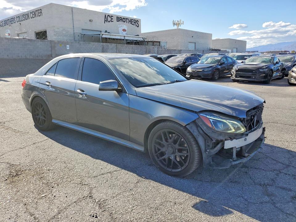 Photo 4 from auction – 2016 MERCEDES-BENZ E with VIN WDDHF8JB4GB290313