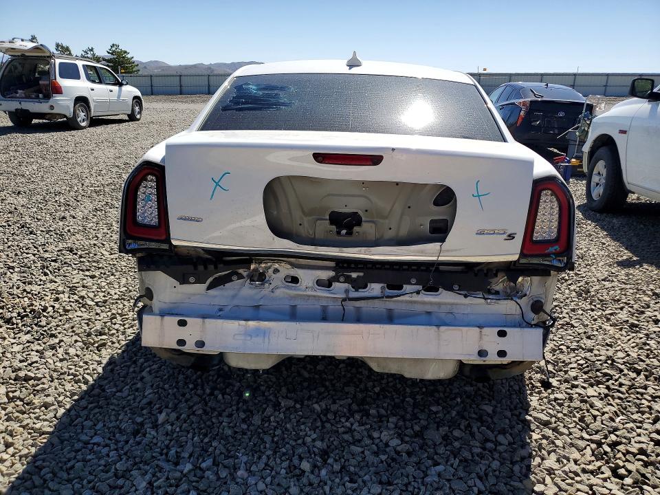Photo 6 from auction – 2019 CHRYSLER 300 with VIN 2C3CCAGG3KH610605