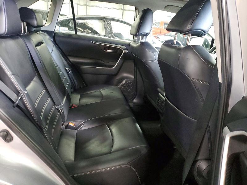 Photo 10 from auction – 2021 TOYOTA RAV4 with VIN 2T3A1RFV7MC155754