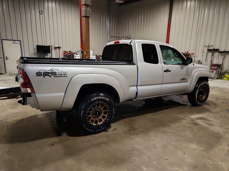Photo 3 from auction – 2010 TOYOTA TACOMA with VIN 5TEUU4EN1AZ727134